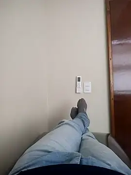 Snapshot of gatmoreno1 chatting on December 17, 2025, 3:28 pm gatmoreno1 online show from December 17, 2025, 3:28 pm