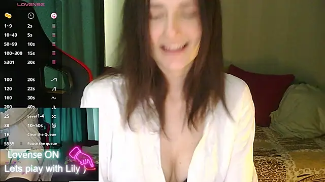 Snapshot of LilyXSky chatting on April 2, 2026, 11:28 am LilyXSky online show from April 2, 2026, 11:28 am