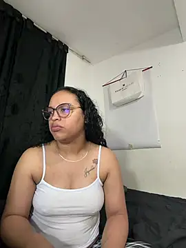 Snapshot of angela_angels_ chatting on May 5, 2026, 4:15 am angela angels online show from May 5, 2026, 4:15 am
