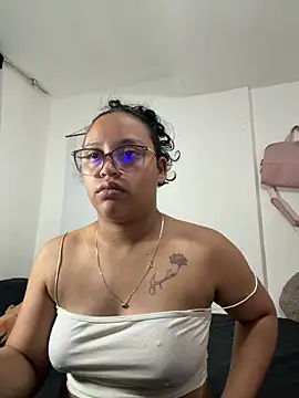 Snapshot of angela_angels_ chatting on April 28, 2026, 2:10 am angela angels online show from April 28, 2026, 2:10 am