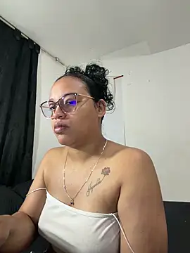 Snapshot of angela_angels_ chatting on April 29, 2026, 2:27 am angela angels online show from April 29, 2026, 2:27 am