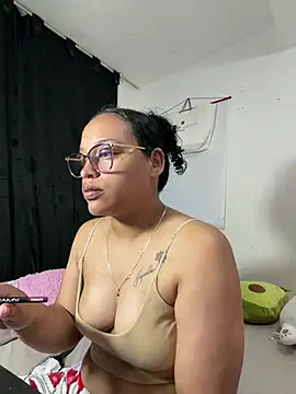 Snapshot of angela_angels_ chatting on May 24, 2026, 1:38 am angela angels online show from May 24, 2026, 1:38 am