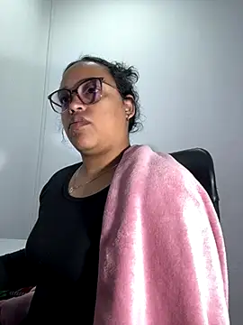 Snapshot of angela_angels_ chatting on November 12, 2025, 4:05 am angela angels online show from November 12, 2025, 4:05 am