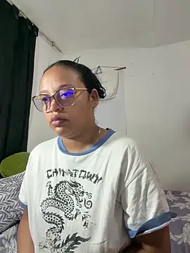 Snapshot of angela_angels_ chatting on April 11, 2026, 11:36 am angela angels online show from April 11, 2026, 11:36 am