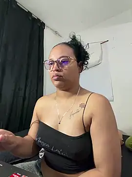 Snapshot of angela_angels_ chatting on May 2, 2026, 4:18 am angela angels online show from May 2, 2026, 4:18 am