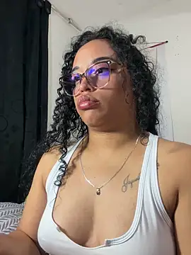 Snapshot of angela_angels_ chatting on April 19, 2026, 3:29 am angela angels online show from April 19, 2026, 3:29 am