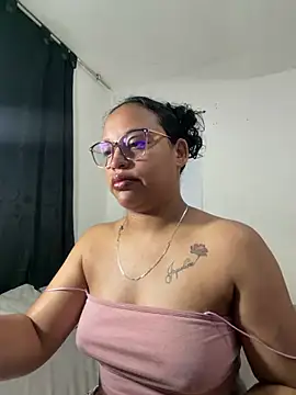 Snapshot of angela_angels_ chatting on April 5, 2026, 11:06 am angela angels online show from April 5, 2026, 11:06 am