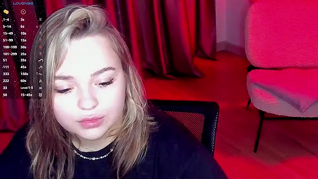 Snapshot of AlliceBrown_ chatting on January 4, 2025, 3:07 pm AlliceBrown online show from January 4, 2025, 3:07 pm