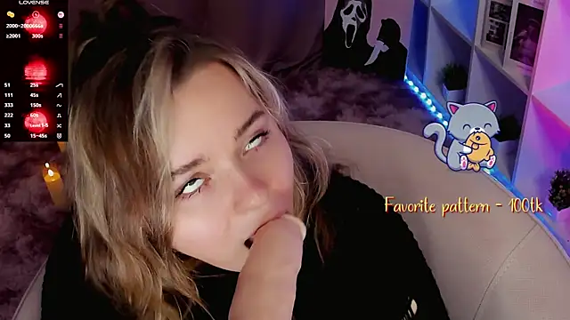 Snapshot of AlliceBrown_ chatting on February 21, 2025, 8:49 pm AlliceBrown online show from February 21, 2025, 8:49 pm