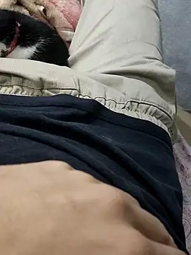 Snapshot of Juliano69xv chatting on October 7, 2025, 5:47 pm Juliano69xv online show from October 7, 2025, 5:47 pm