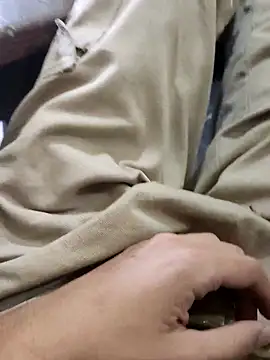 Snapshot of Juliano69xv chatting on October 6, 2025, 7:47 pm Juliano69xv online show from October 6, 2025, 7:47 pm