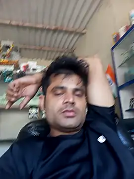 Snapshot of Priynkarani chatting on November 17, 2025, 5:11 am Priynkarani online show from November 17, 2025, 5:11 am