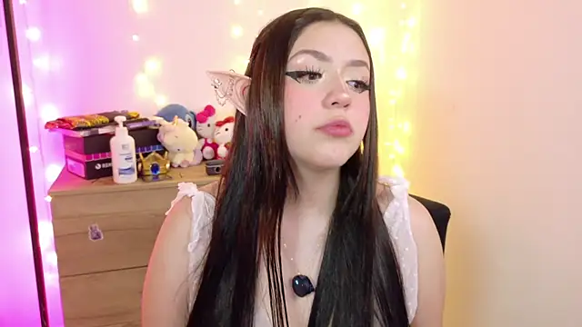 Snapshot of p3ach1 chatting on November 9, 2025, 12:47 am p3ach1 online show from November 9, 2025, 12:47 am