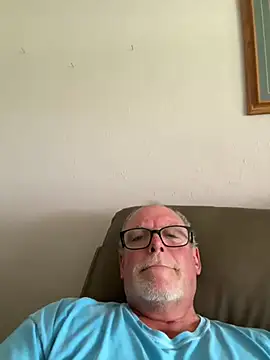 Snapshot of wildrocket02 chatting on May 9, 2026, 3:15 pm wildrocket02 online show from May 9, 2026, 3:15 pm