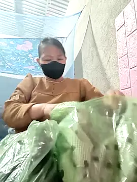 Snapshot of Betty20zx chatting on December 15, 2025, 1:22 am Betty20zx online show from December 15, 2025, 1:22 am