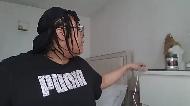 vanilla chocolate23 online show from February 19, 2025, 11:17 am