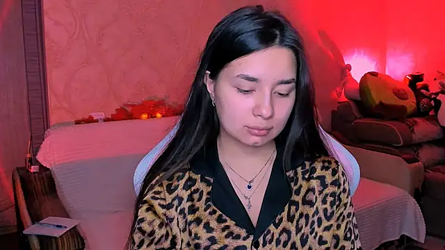 Snapshot of Swee_Alicee chatting on October 6, 2025, 7:58 pm Swee Alicee online show from October 6, 2025, 7:58 pm