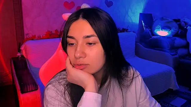 Swee Alicee online show from March 19, 2026, 7:47 pm