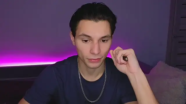 Snapshot of denlover1 chatting on February 21, 2026, 8:27 am denlover1 online show from February 21, 2026, 8:27 am