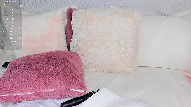 Snapshot of PettyCloeh chatting on March 21, 2025, 12:07 am PettyCloeh online show from March 21, 2025, 12:07 am