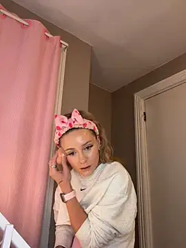 Snapshot of lexybabyxo chatting on May 14, 2026, 11:07 am lexybabyxo online show from May 14, 2026, 11:07 am