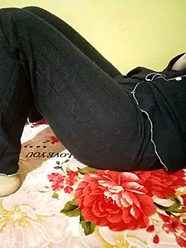 Snapshot of 3ahhd chatting on April 28, 2026, 2:43 pm 3ahhd online show from April 28, 2026, 2:43 pm