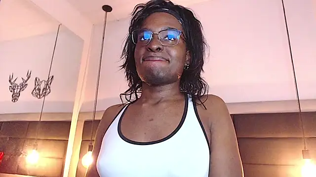 candy lovee69 online show from November 5, 2025, 10:24 pm