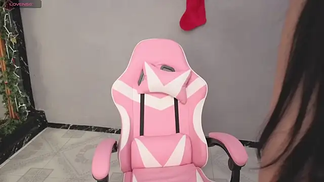 Snapshot of miss10_antonella chatting on January 8, 2026, 4:57 pm miss10 antonella online show from January 8, 2026, 4:57 pm