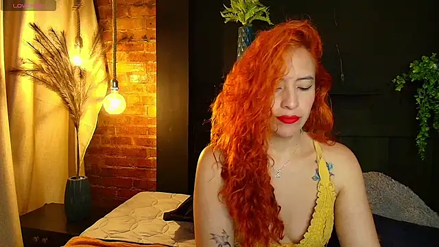 Snapshot of sahra_taylor_ chatting on December 17, 2025, 4:23 pm sahra taylor online show from December 17, 2025, 4:23 pm