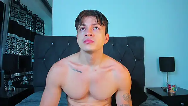 Snapshot of Angel_Cuervo chatting on May 6, 2026, 12:53 pm Angel Cuervo online show from May 6, 2026, 12:53 pm