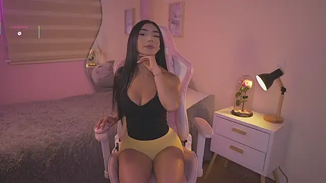 Snapshot of kimmy__sweet chatting on November 6, 2025, 11:42 pm kimmy sweet online show from November 6, 2025, 11:42 pm