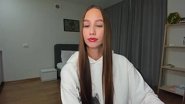 your emily  online show from December 3, 2024, 6:44 pm