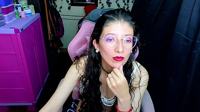 Snapshot of _Arlequin_ chatting on June 2, 2026, 9:04 pm Arlequin online show from June 2, 2026, 9:04 pm