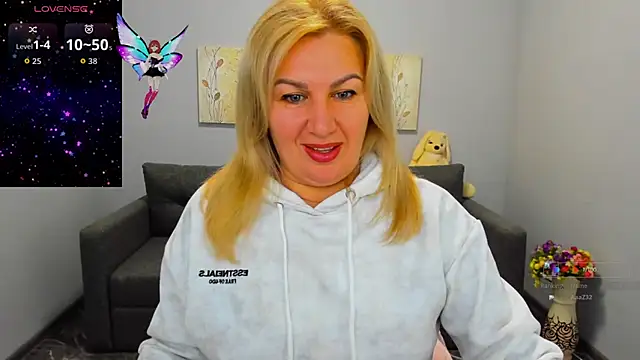 Snapshot of Lili_Crossi chatting on November 7, 2025, 6:51 am Lili Crossi online show from November 7, 2025, 6:51 am