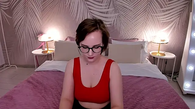 Snapshot of StellaGloww chatting on March 1, 2025, 12:45 pm StellaGloww online show from March 1, 2025, 12:45 pm