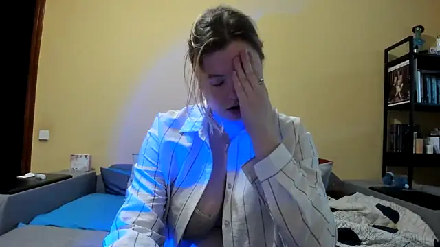 Snapshot of LillyDepp chatting on February 5, 2026, 2:24 pm LillyDepp online show from February 5, 2026, 2:24 pm