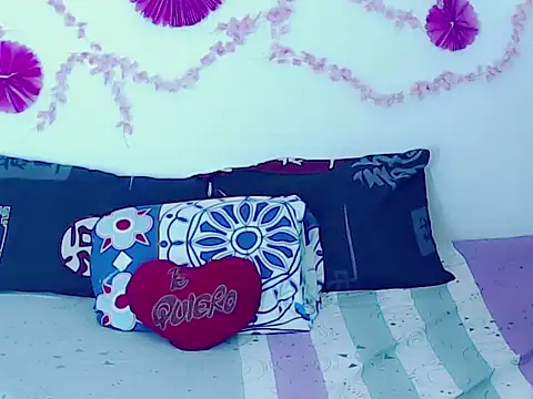 ailen ts  online show from April 21, 2026, 9:10 pm