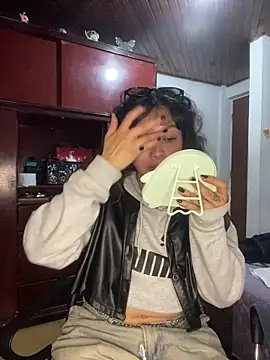 Snapshot of Andi9_ chatting on November 9, 2025, 1:20 am Andi9 online show from November 9, 2025, 1:20 am