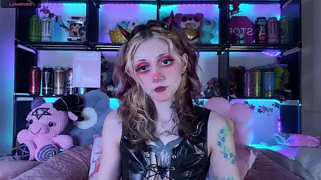 Snapshot of _Devill_Baby chatting on May 30, 2026, 9:42 pm Devill Baby online show from May 30, 2026, 9:42 pm