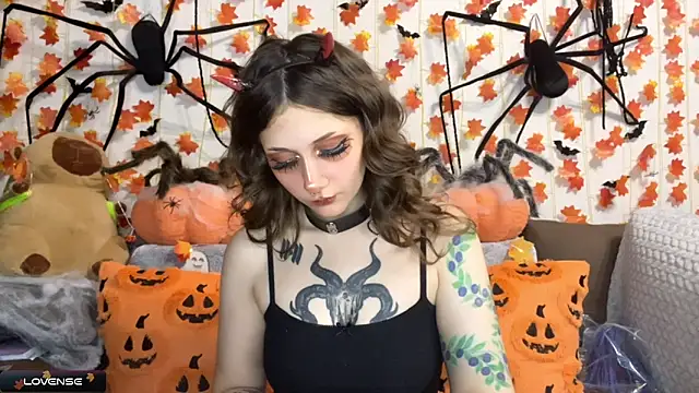 Snapshot of _Devill_Baby chatting on October 17, 2025, 7:04 pm Devill Baby online show from October 17, 2025, 7:04 pm