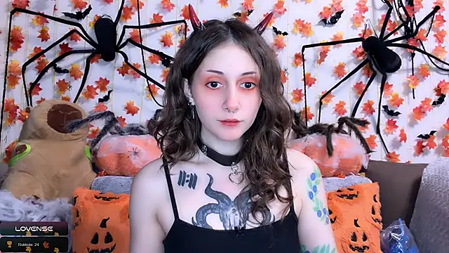 Snapshot of _Devill_Baby chatting on November 7, 2025, 5:06 pm Devill Baby online show from November 7, 2025, 5:06 pm