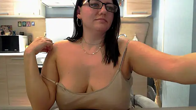 Snapshot of Sophy__soft chatting on February 8, 2025, 6:11 pm Sophy soft online show from February 8, 2025, 6:11 pm