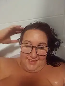 Bekahblows online show from October 12, 2025, 9:05 pm