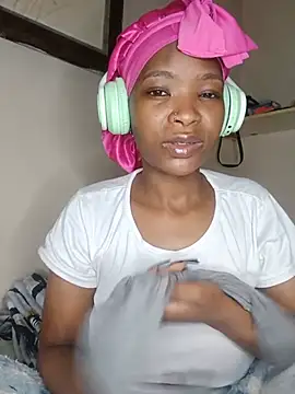 NunuBerry16 online show from July 13, 2026, 9:47 pm