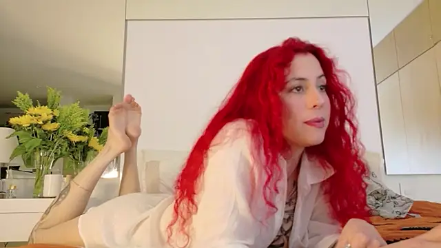 Snapshot of Borbala_Iggy chatting on November 19, 2025, 2:55 am Borbala Iggy online show from November 19, 2025, 2:55 am