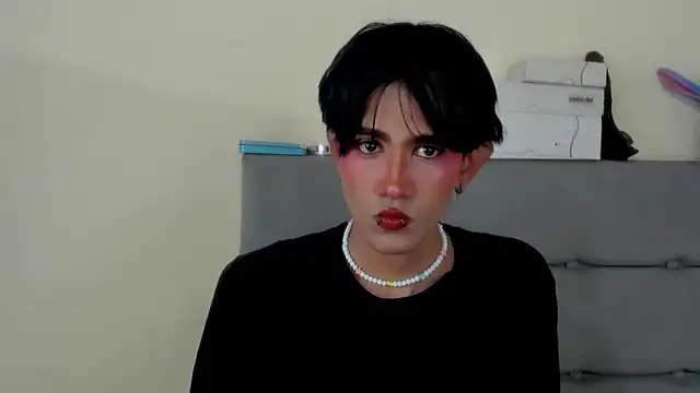 andrew uwu  online show from June 29, 2026, 10:42 pm