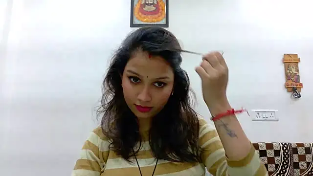 Snapshot of Aleena_Rai chatting on October 8, 2025, 7:36 pm Aleena Rai online show from October 8, 2025, 7:36 pm