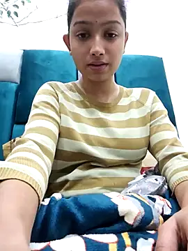 Snapshot of Aleena_Rai chatting on December 22, 2024, 4:59 pm Aleena Rai online show from December 22, 2024, 4:59 pm