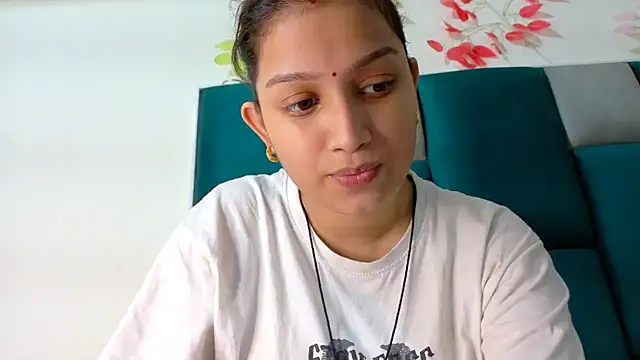 Snapshot of Aleena_Rai chatting on September 23, 2025, 6:37 pm Aleena Rai online show from September 23, 2025, 6:37 pm