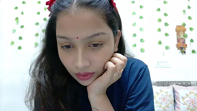 Snapshot of Aleena_Rai chatting on October 29, 2025, 6:51 pm Aleena Rai online show from October 29, 2025, 6:51 pm